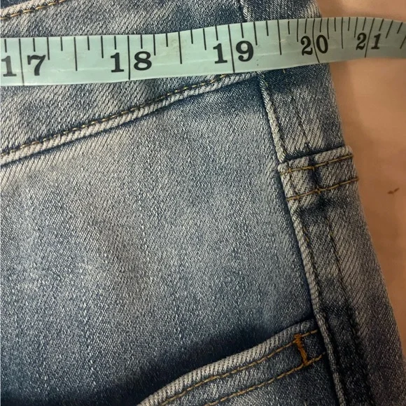 Woman’s Soft Surroundings ultimate denim slim leg crop jeans light wash 18W NWT - Picture 6 of 8